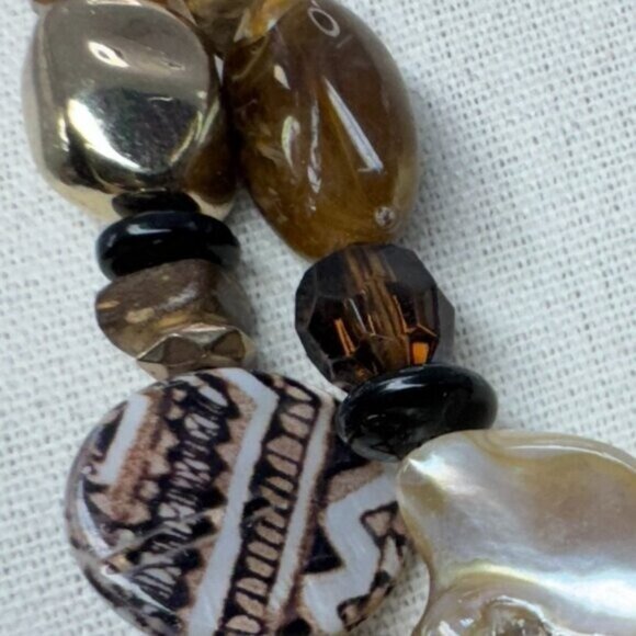 Gold Tone 2 Strands Mix Beads Necklace Glass, Mother of Pearl in Brown & White - Picture 5 of 6